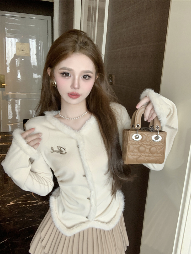 Actual shot ~ Pure desire hottie splicing furry V-neck knitted autumn and winter inner layering bottoming trumpet long-sleeved short top