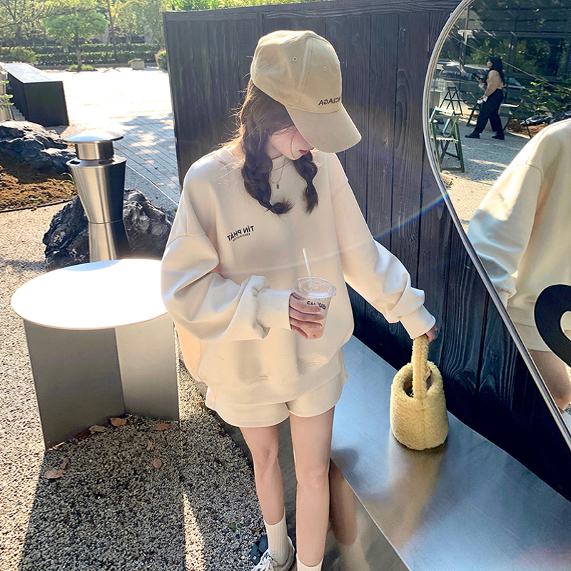2023早秋季新款女裝奶fufu鹽系穿搭網紅小香風小個子衛衣兩件套裝