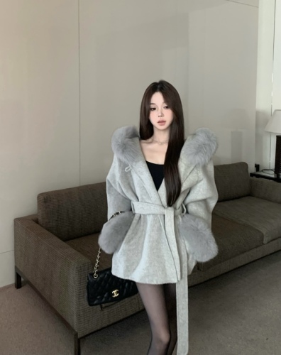 Woolen coat women's autumn and winter gray coat double-sided denim small man  new hooded fox fur collar