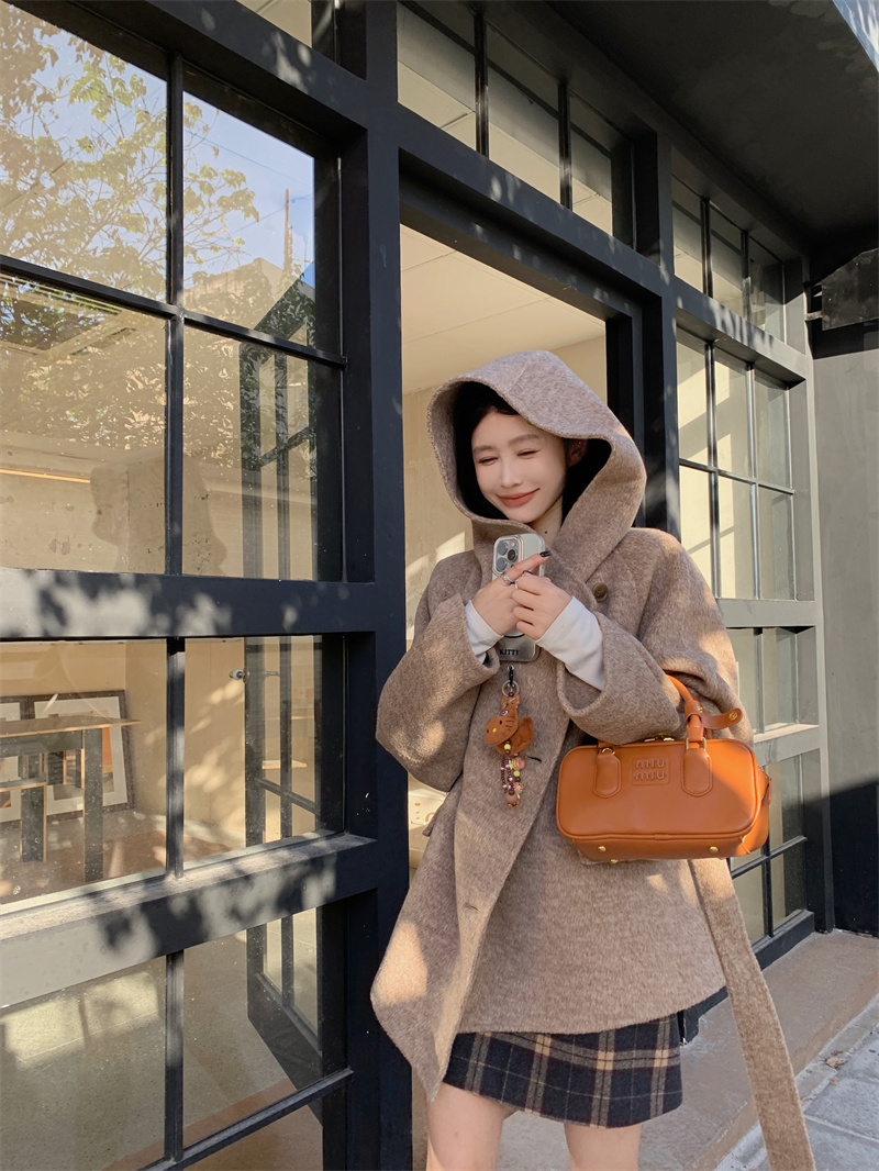 Real shot Autumn and winter design and temperament shawl cloak casual lace-up woolen jacket coat