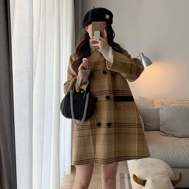 Xiaoxiangfeng Woolen Coat Women's 2023 Autumn and Winter New Loose Small Person Slim Plaid Cloak Woolen Coat