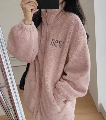 Niche unique and chic pink lamb wool coat women's autumn and winter 2023 new tops