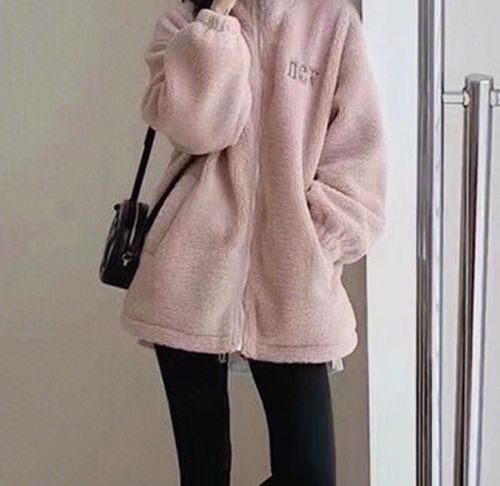 Niche unique and chic pink lamb wool coat women's autumn and winter 2023 new tops
