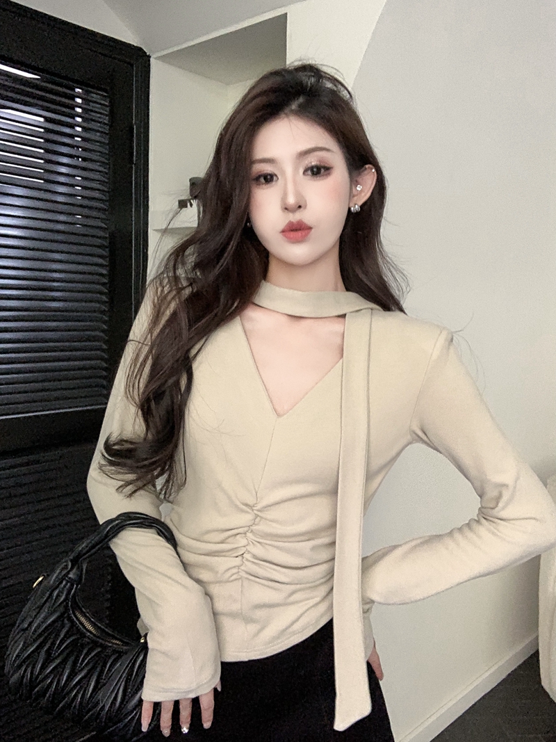 實拍秋冬辣妹風設計感V領飄帶褶皺修身雙面絨墊肩長袖打底衫