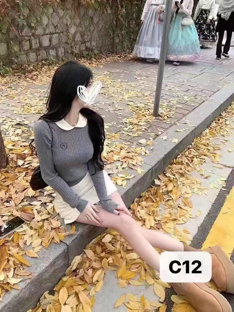 JMSHOP 摩卡甜茶 麻花撞色毛衣女設計感秋冬內搭長袖針織上衣