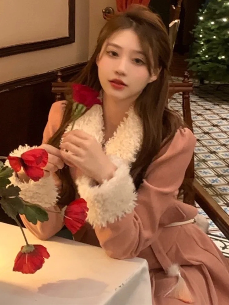 REESE Rose Girl Autumn and Winter Sweet Slim Design Long Sleeve Short Jacket R1311C