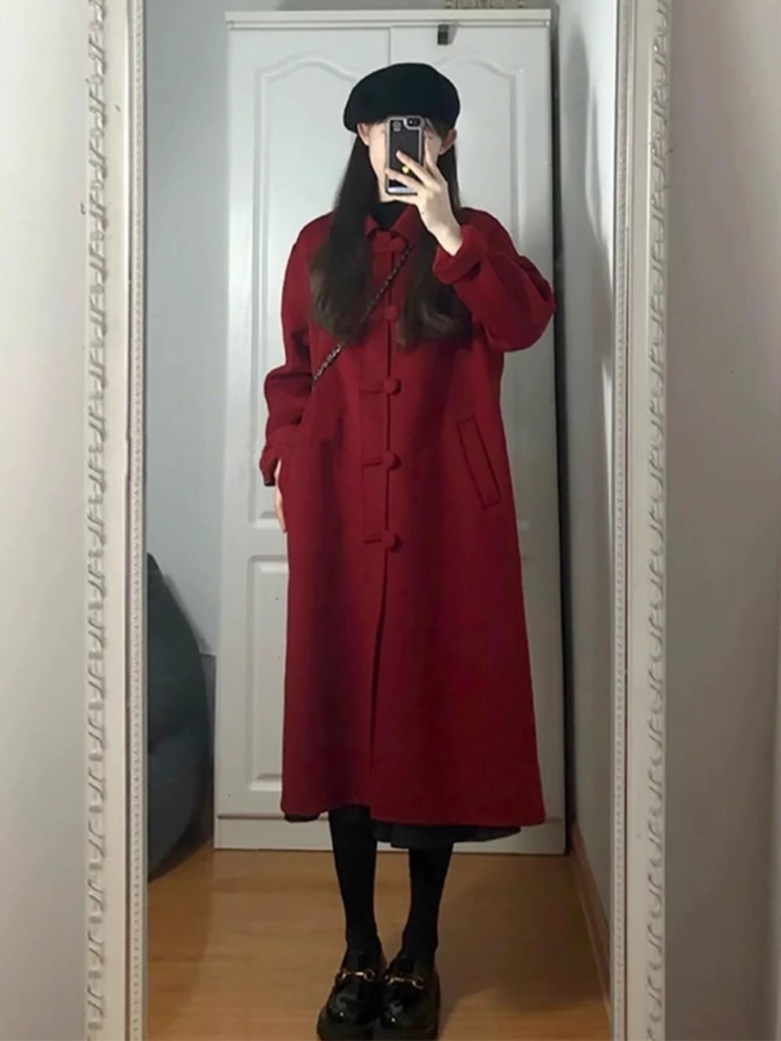 Retro buckle red woolen coat for women 2023 autumn and winter new Korean style Hepburn style thickened woolen coat