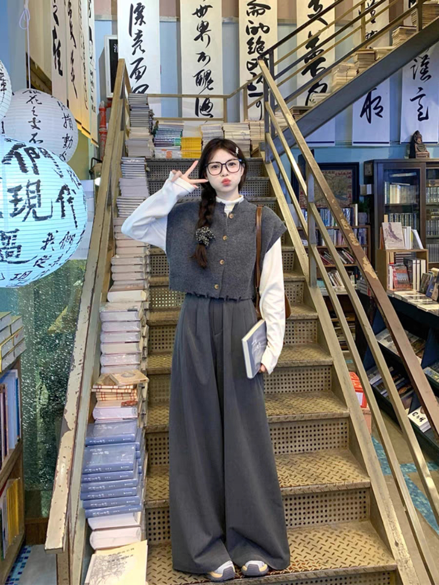 學院風破洞外搭針織馬甲打底衫闊腿長褲女秋冬2023新款時尚三件套
