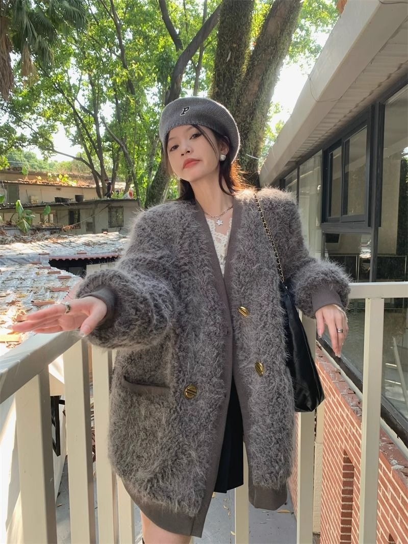 Xiaoxiangfeng fur coat women's winter 2023 new Korean version thickened loose mid-length V-neck long-sleeved top