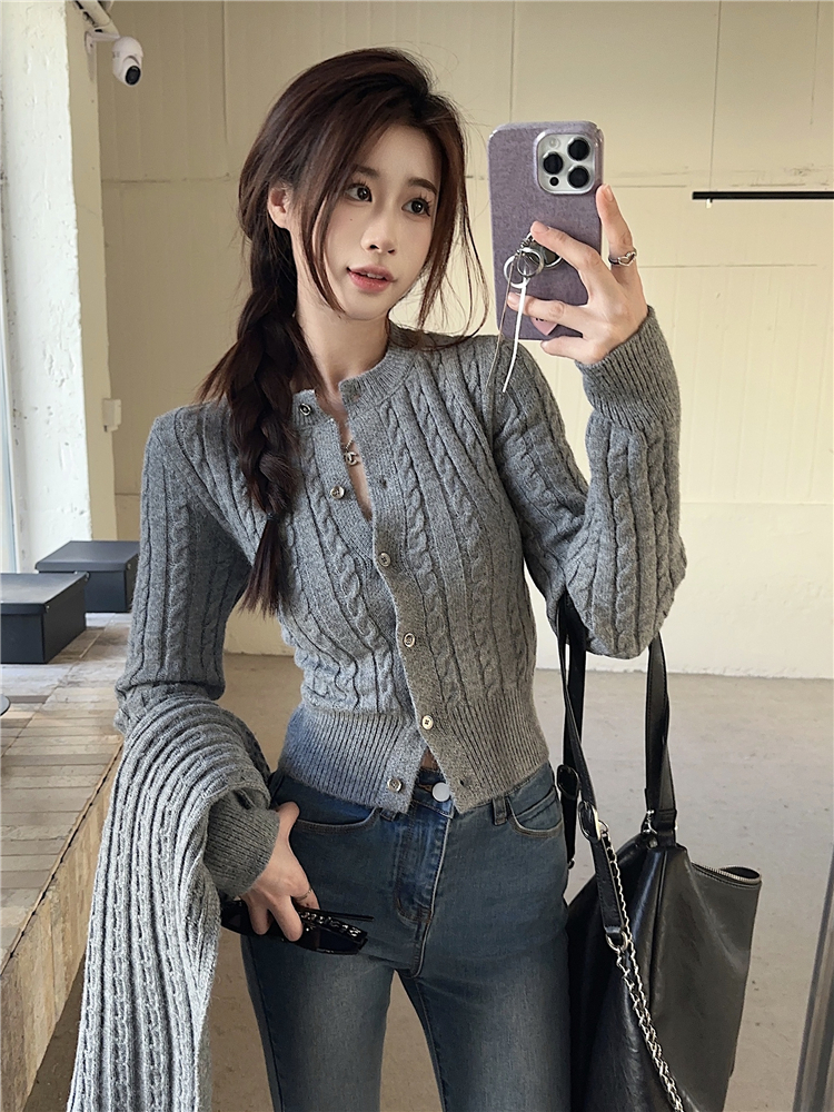實拍~麻花圍巾 灰色修身短款厚毛衣開會時那女秋冬長袖針織衫