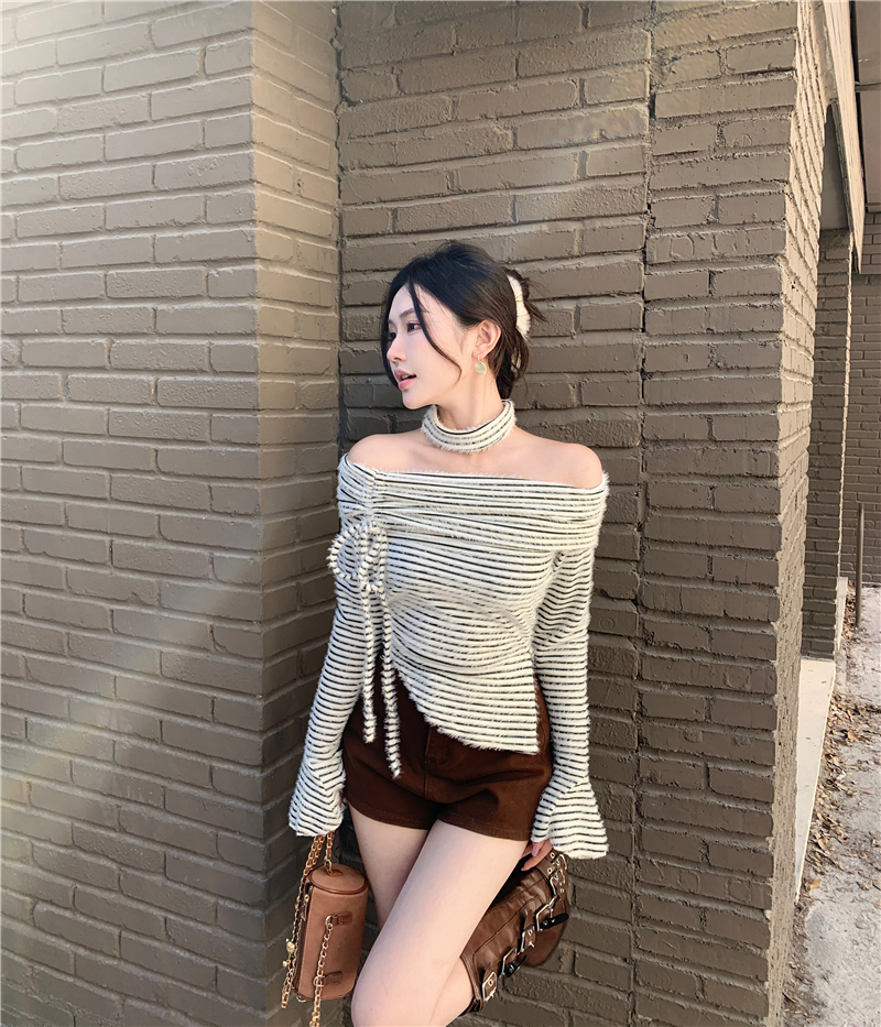 Actual shot of irregular one-shoulder striped knitted sweater, slim fit and versatile top