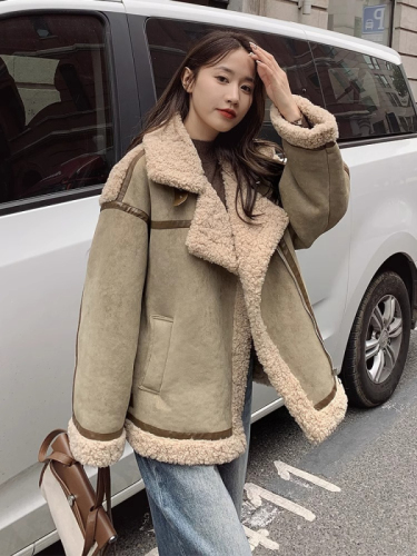 High-end sherpa jacket for women  winter new loose fur all-in-one motorcycle jacket thickened short cotton coat