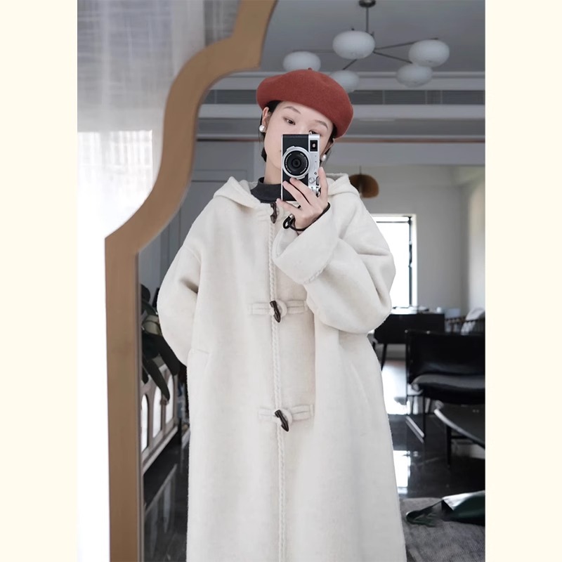 High-end white hooded woolen coat for women in autumn and winter new Korean style small thickened horn button woolen coat