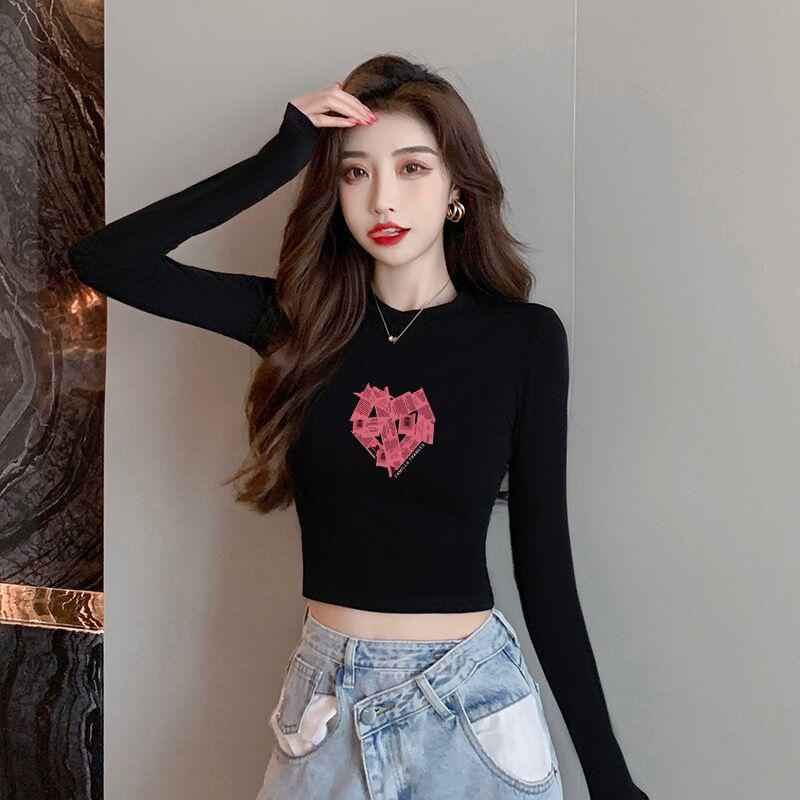 黑色長袖T恤女秋季新款緊身內搭打底衫印花純棉高腰露臍短款上衣