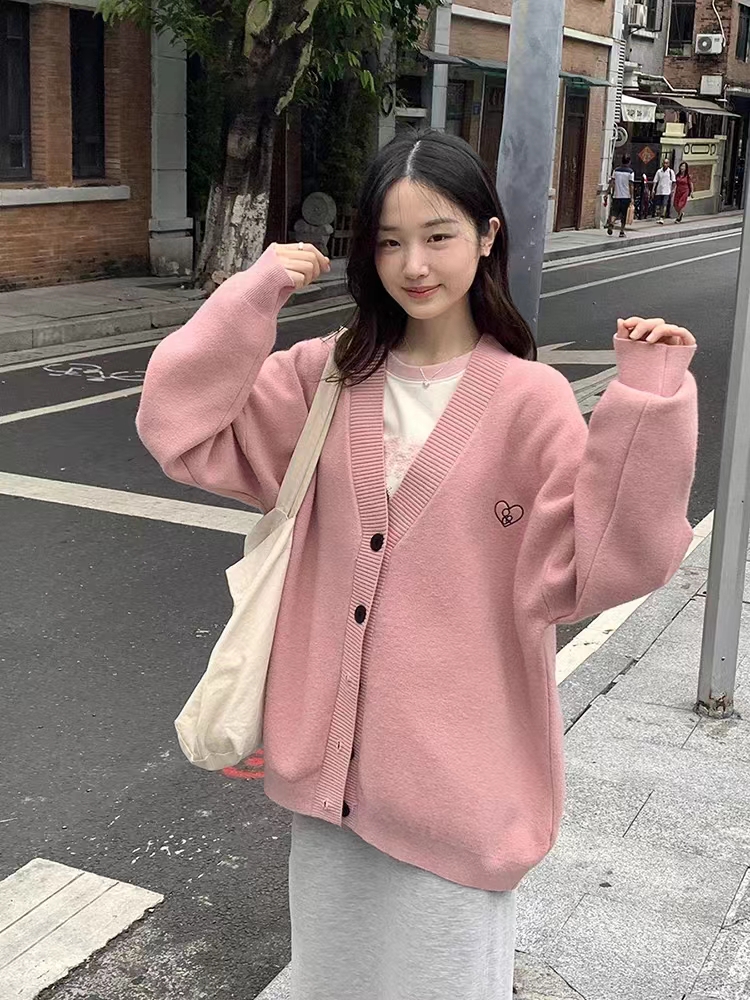 LINXIAOCHONG愛心刺繡毛衣慵懶風寬鬆顯瘦針織衫