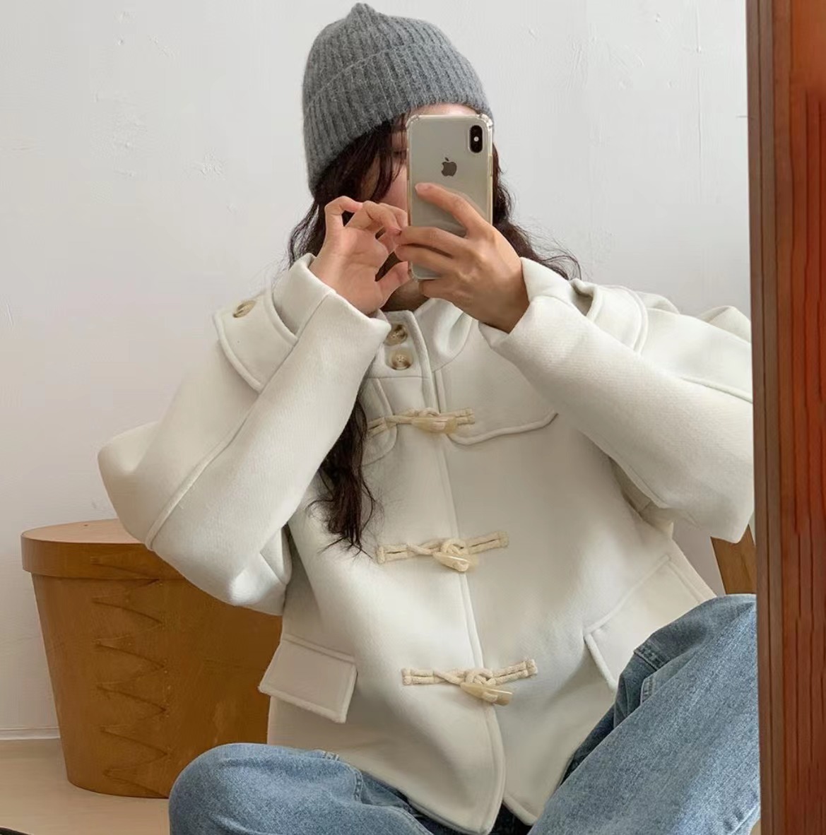 Size update Korean chic winter new retro horn button hooded loose short woolen coat