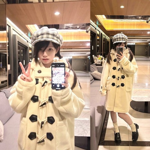 Korean style hiphop lamb velvet horn button jacket for women autumn and winter loose design niche warm cotton clothes trendy