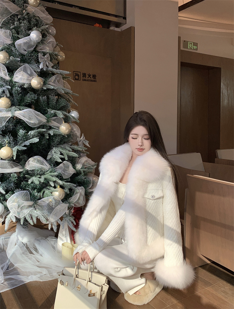 Real shot of a sparkling little fragrant fur jacket spliced ​​with a woolen woven temperament jacket