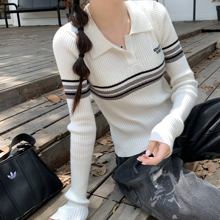 學院風polo領針織衫設計感小眾polo領三粒扣撞色高級灰條紋毛衣女