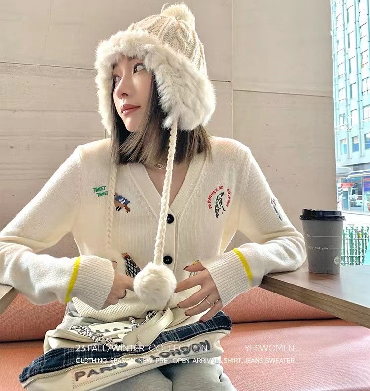 小宜定製 趣味毛衣·親膚合體V領純羊毛刺繡針織開衫女內搭上衣秋