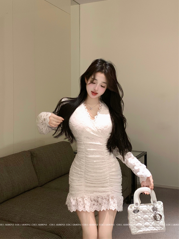 Real shot~V-neck lace hip-covering dress for women