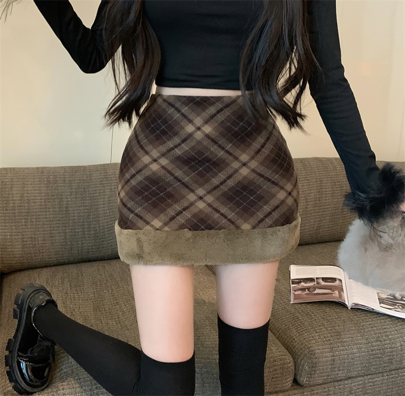 實拍  撞色格紋拼接毛邊半身裙女秋冬設計感防走光超短裙