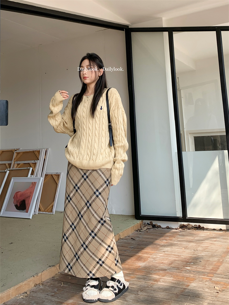 實拍 7973直筒卡其色咖色長裙+2098美拉德刺繡慵懶圓領套頭針織