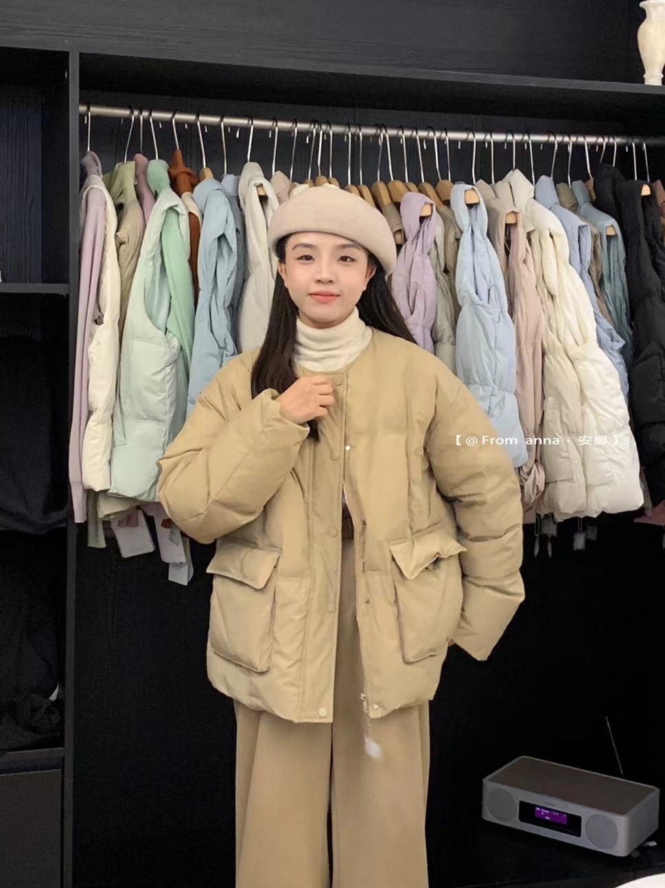 Round collar light down jacket for women 2023 winter new style Korean style stand collar thickened white duck down jacket for small people