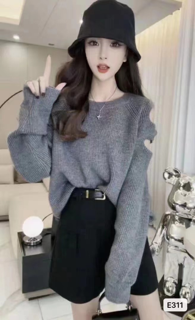 秋季新款設計感破洞袖子減齡純色針織毛衣女慵懶風寬鬆長袖上衣潮