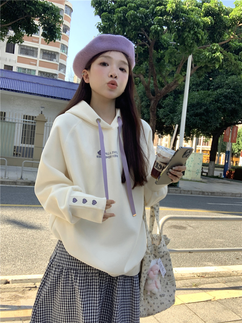 實拍愛心連帽抽繩設計感甜美衛衣