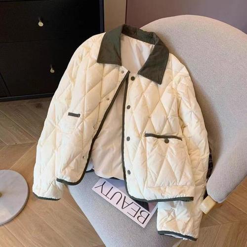 Xiaoxiangfeng rhombus plaid down jacket for women in winter, thin, loose, short, lightweight, lapel quilted jacket