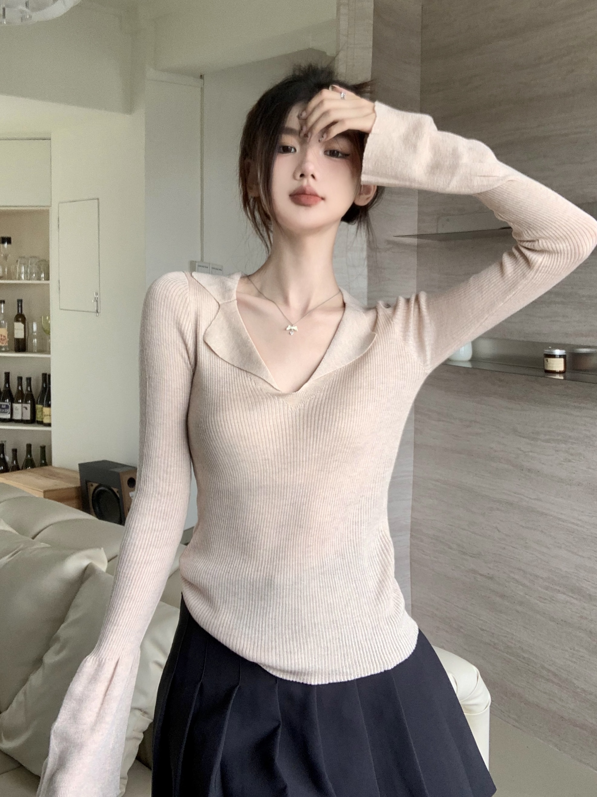 實拍秋冬季V領長袖修身顯瘦針織衫女秋季小眾設計感chic上衣
