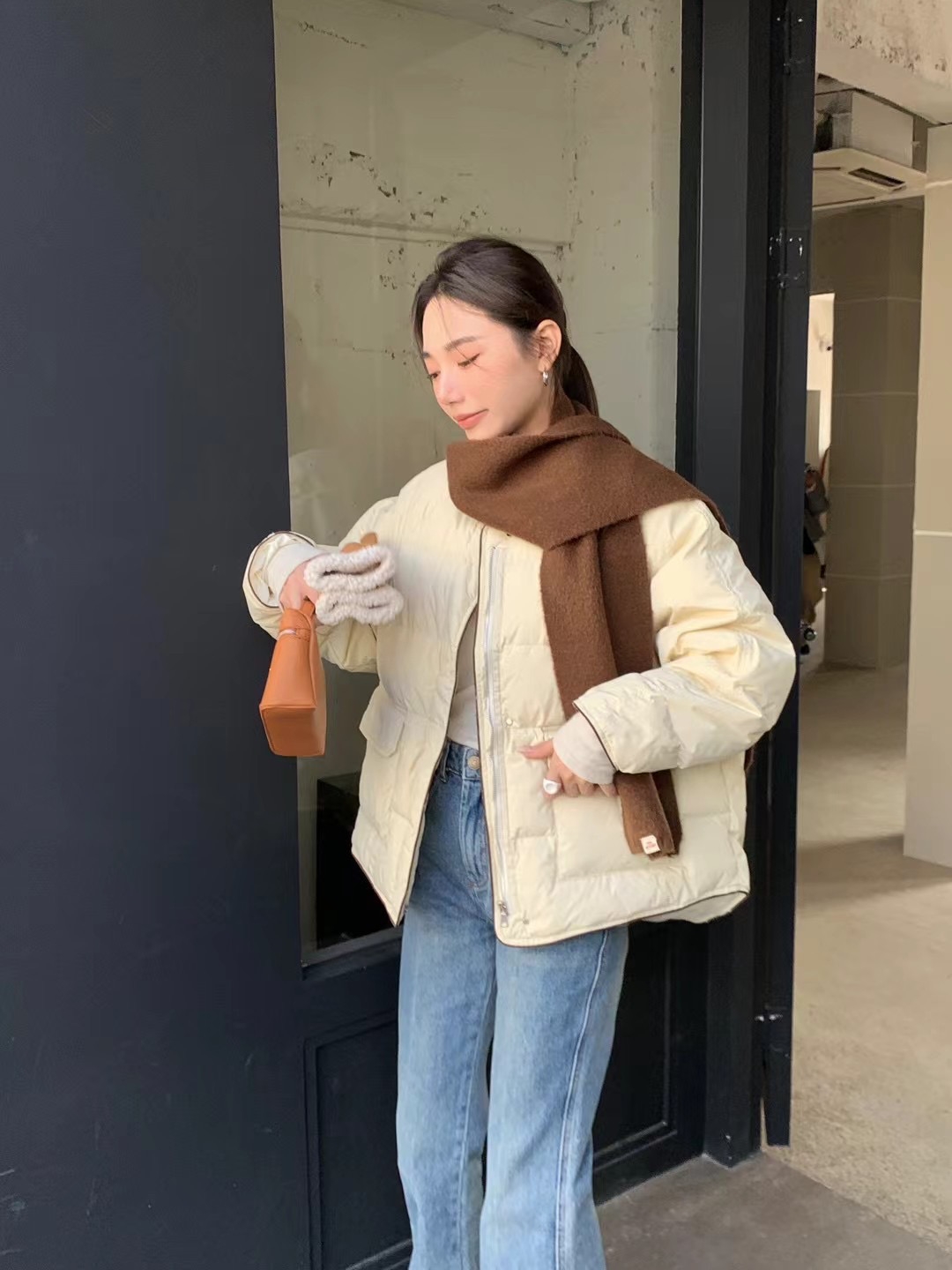 Student down jacket women's 2023 new winter comfortable Korean style open thread hidden buckle high-end foreign style jacket fashion short style