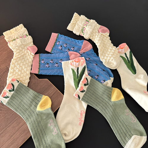 实拍 袜子女中筒袜长袜子冬森系女堆堆袜子花朵中长筒袜