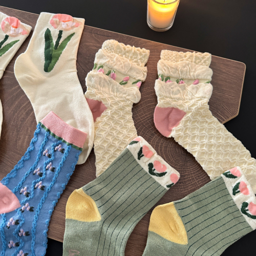 实拍 袜子女中筒袜长袜子冬森系女堆堆袜子花朵中长筒袜
