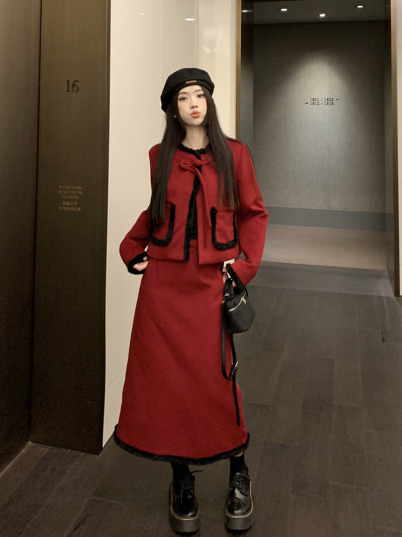 Real shot Autumn and winter New Year's jersey red quilted woolen coat and dress two-piece set