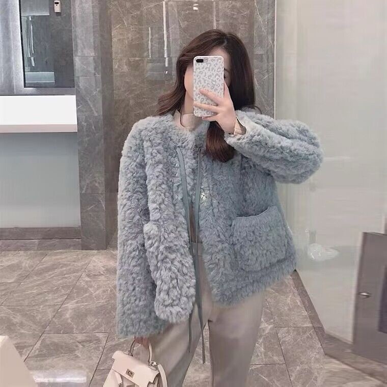 Winter 2023 new style small fragrant blue lamb wool plus velvet thickened short fur coat for women in autumn and winter, versatile