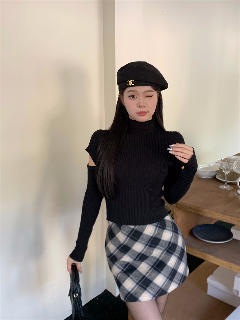 實拍設計感鏤空秋冬內搭長袖半高領針織衫女小眾修身顯瘦上衣