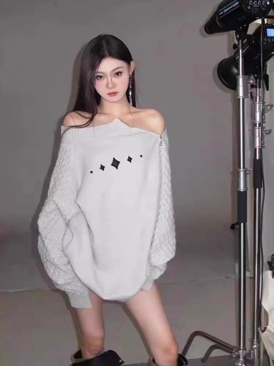 設計感小眾拉鏈露肩兩穿刺繡寬鬆休閒毛衣女冬季辣妹