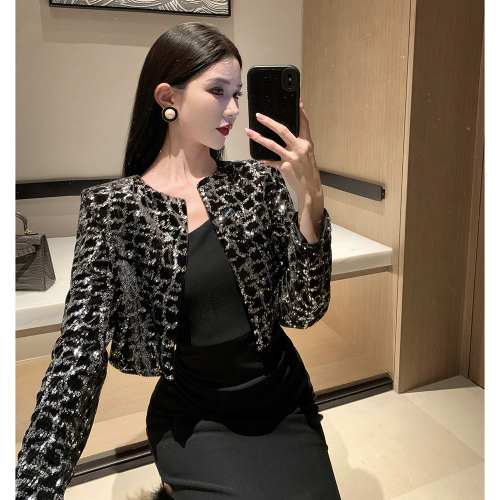Actual shot of women's new shiny velvet embroidered sequined long-sleeved cardigan jacket