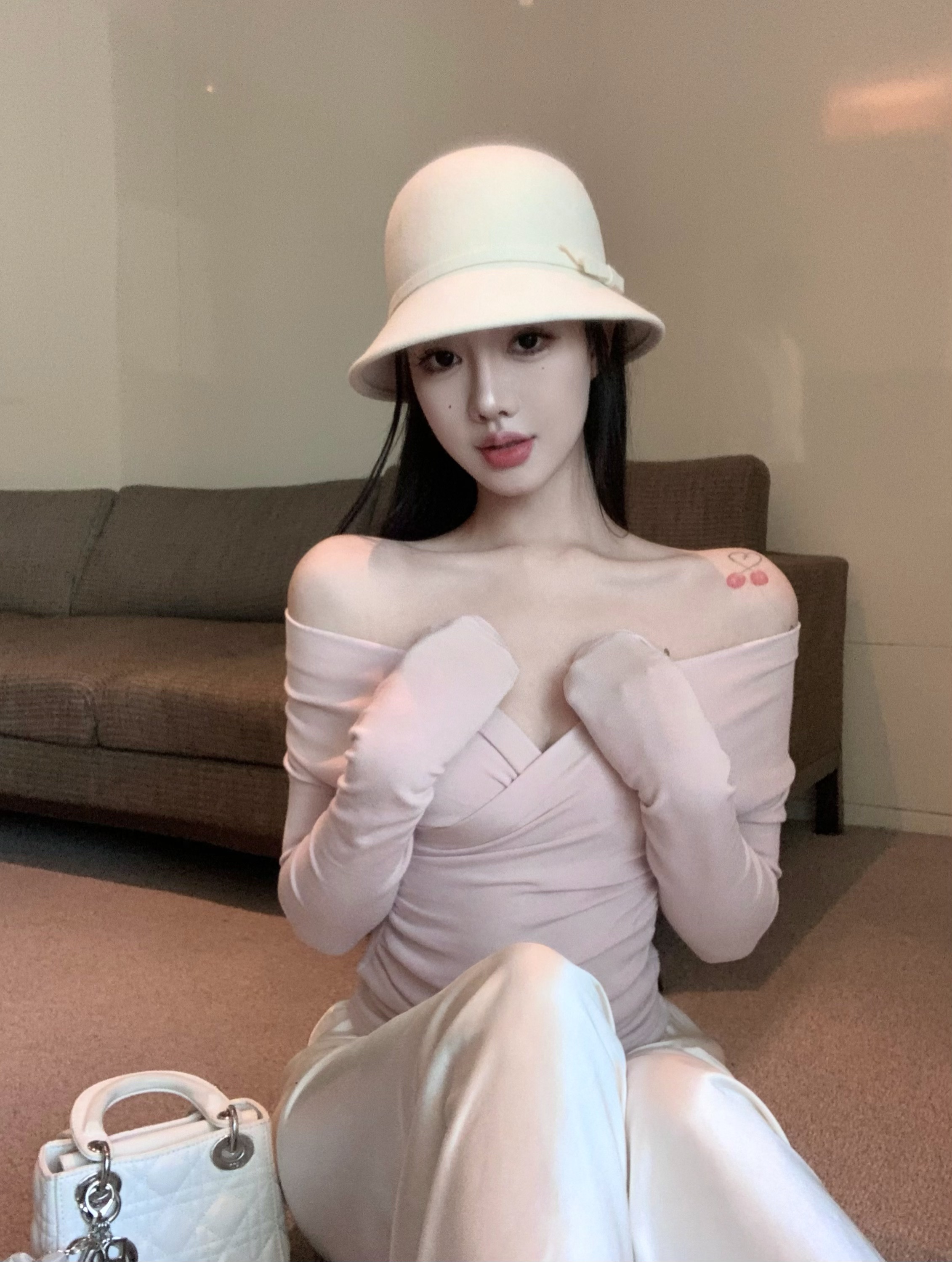 實拍 V領長袖T恤修身收腰內搭打底衫設計感顯瘦上衣