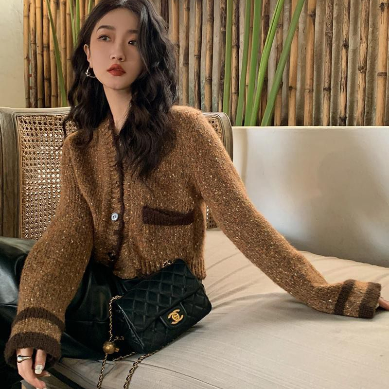 任小藝復古雜色v領短款毛衣開衫女設計感小眾春秋新款小個子上衣