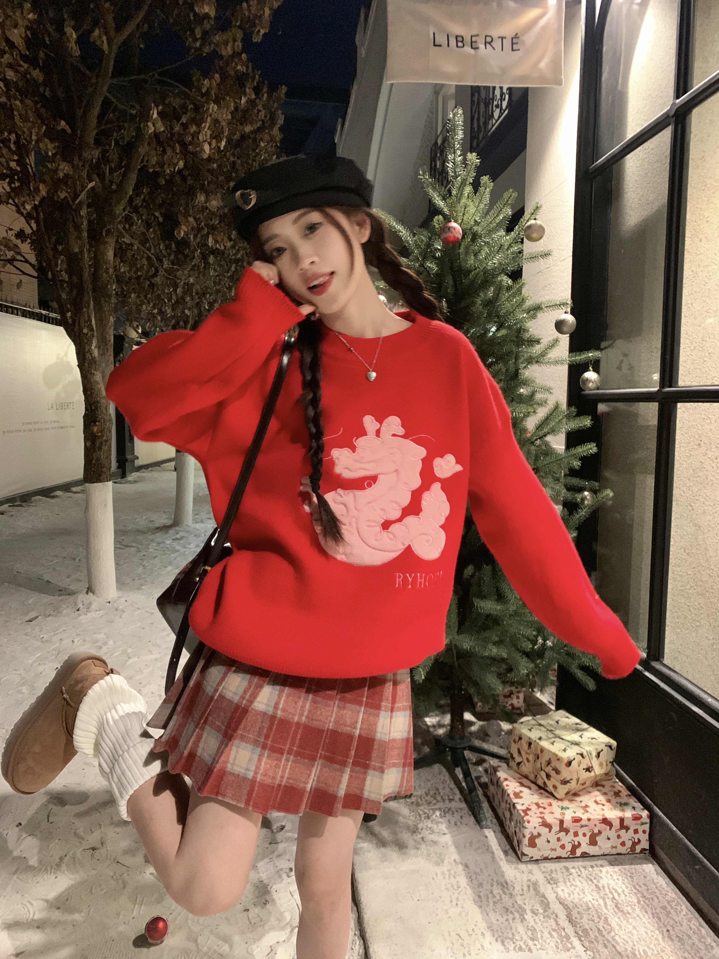 實拍新年紅喜慶龍毛衣女裝秋冬甜美法式軟糯套頭寬鬆長袖上衣