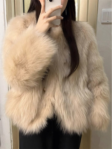 Xiaoxiangfeng 2023 autumn and winter new style fox fur coat for women small short eco-friendly fur plush Korean version