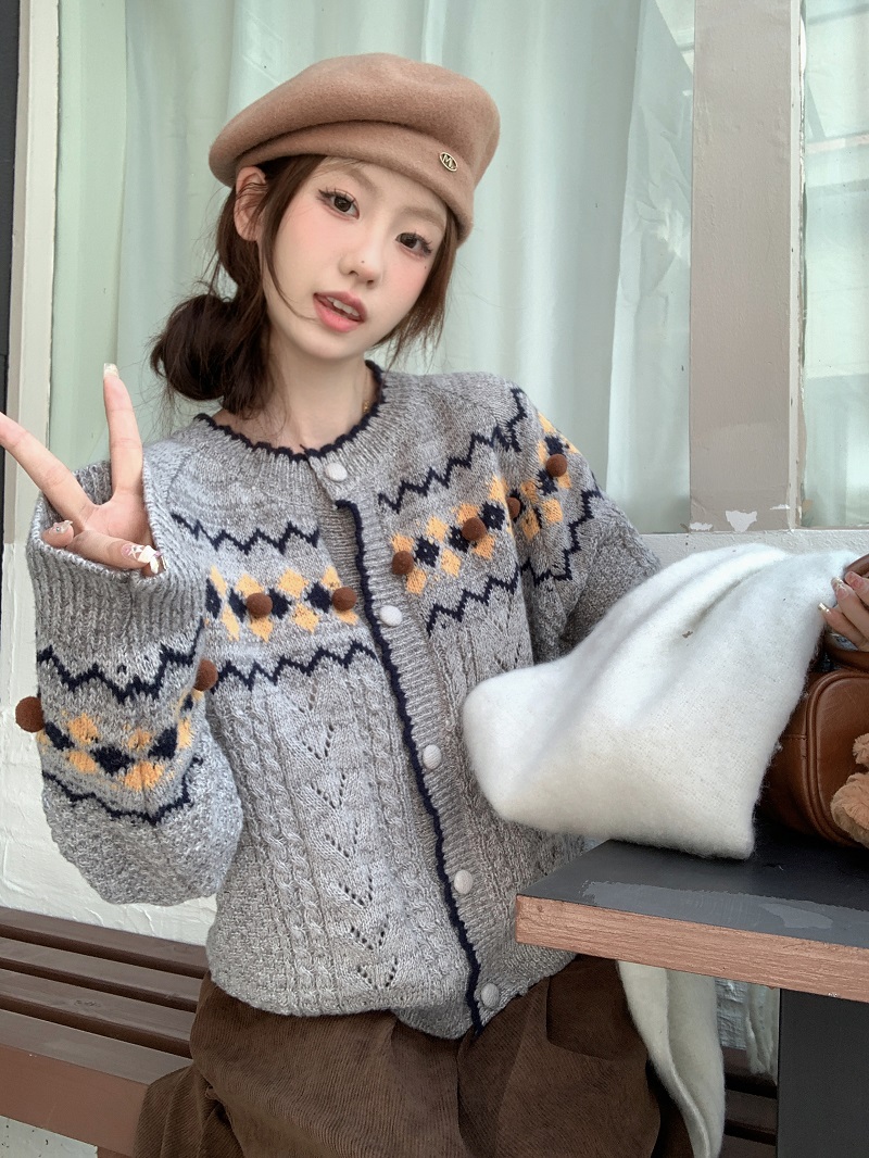 實拍 毛衣女秋冬刺繡上衣慵懶風軟糯外套灰色針織開衫外穿