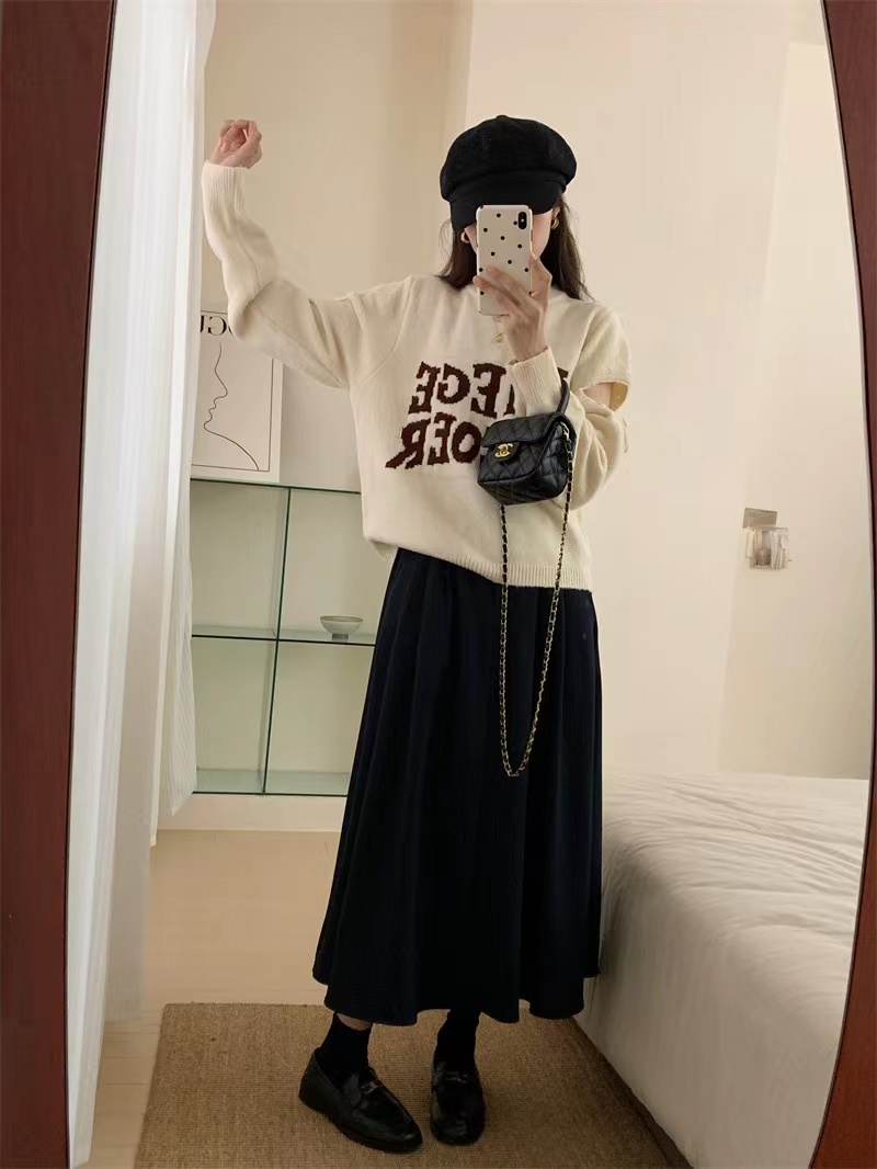 2023早秋設計感小眾鏤空長袖圓領刺繡字母寬鬆套頭毛衣針織衫女