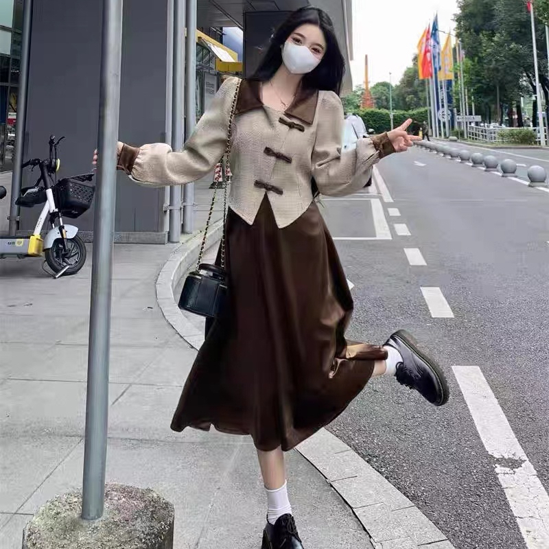 廣州原版質量 新中式國風復古連衣裙2023秋冬炸街內搭配大衣裙子