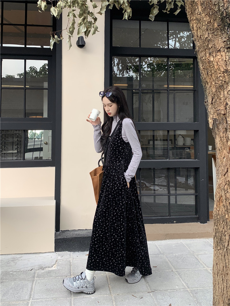 實拍~溫柔風套裝秋冬絲絨碎花背心連衣裙+半高領針織T兩件套