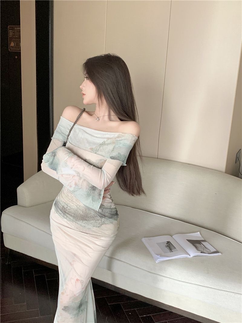 新中式水墨畫一字肩長袖連衣裙女裝秋季網紗裙子收腰包臀魚尾長裙