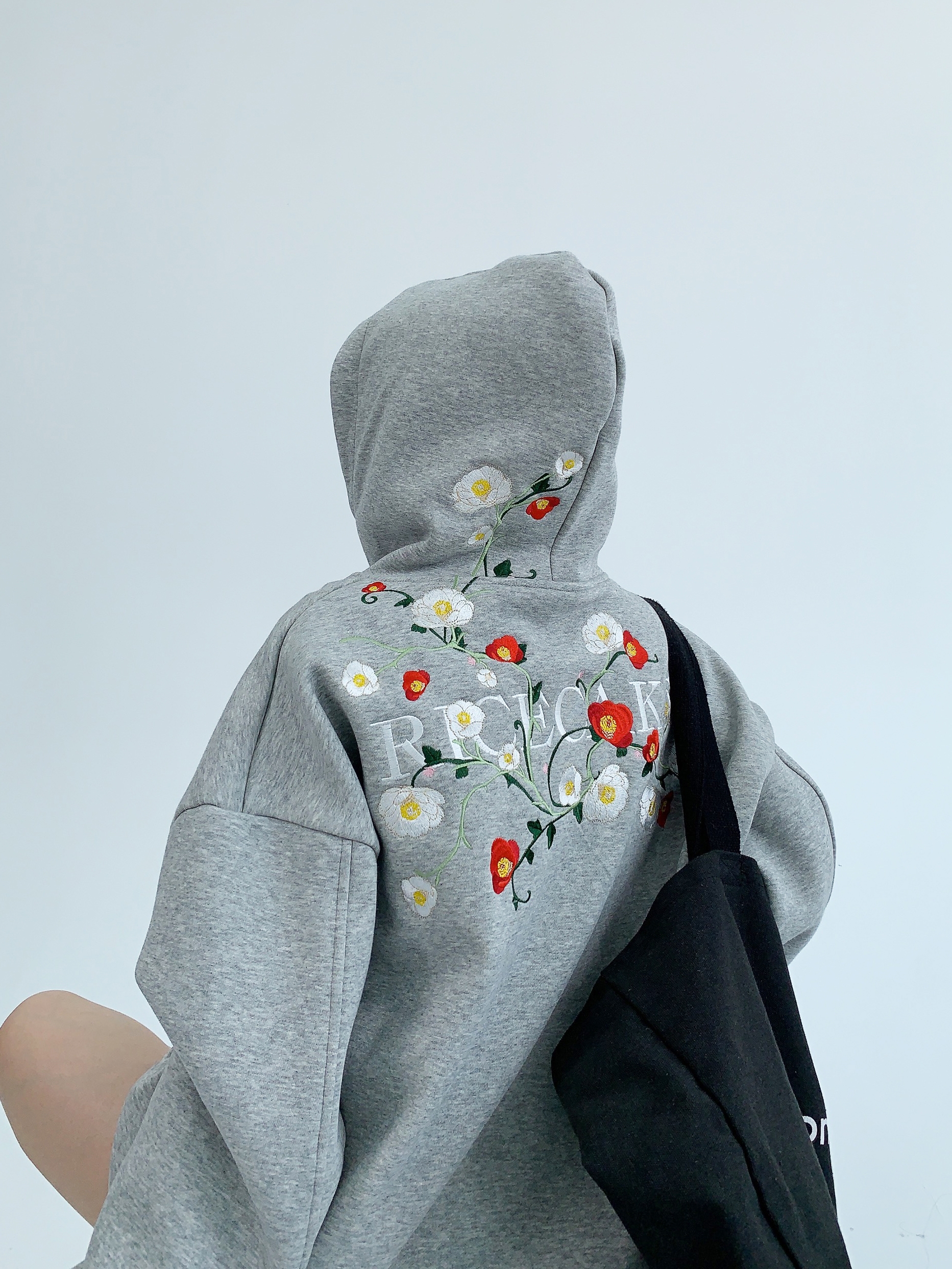 廢柴冬季美式小眾加厚上衣oversize慵懶重工刺繡銀狐絨連帽衛衣女